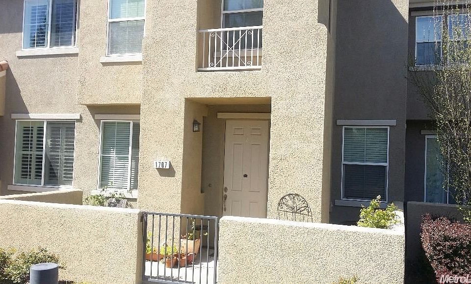 2nd image of 1707 Dante Cir