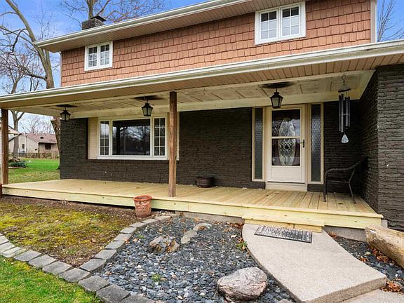 2nd image of 4708 Willow Brook Dr