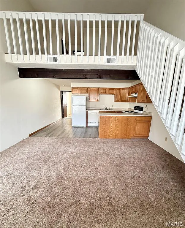 1 bed, 1.0 bath, 768 sqft, $895 — Photo 2