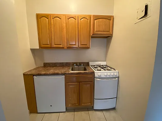 Rented by Compass | media 9