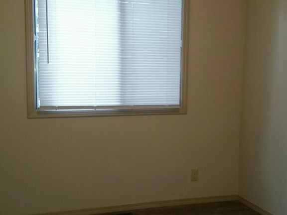 3rd image of 28 Ottawa St #C
