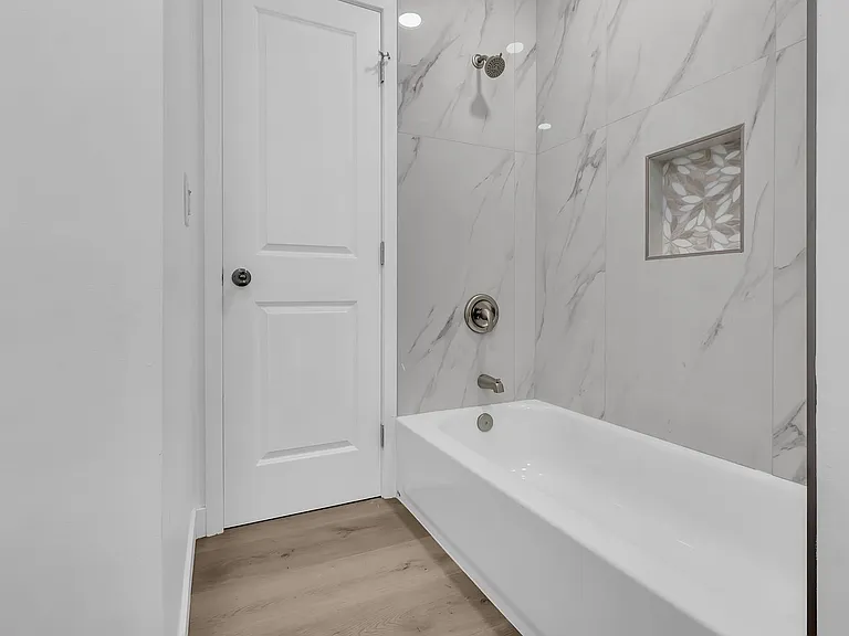 5518 Denker Ave — Photo 32