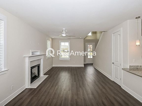 2nd image of 136 Heartland Ln