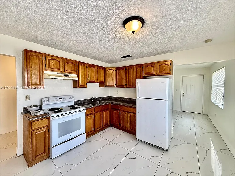 950 NW 109th St #950 — Photo 3