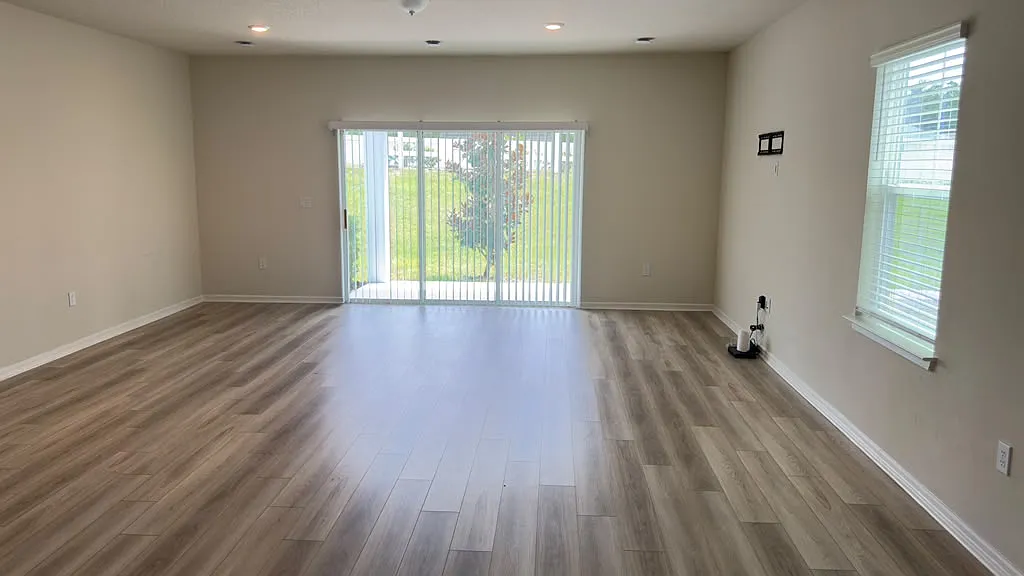 3 bed, 2.5 bath, 1782 sqft, $2,400 — Photo 4
