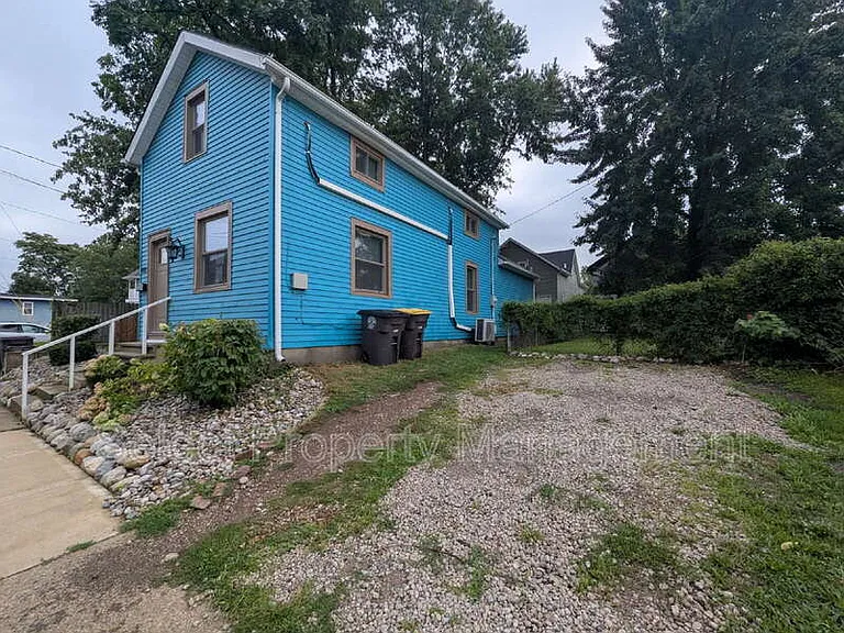 601 W Brackenridge St — Photo 2