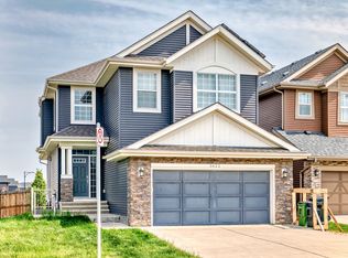 5622 22nd Ave SW, Edmonton, AB T6X2C1