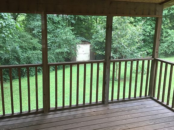 Screened-in porch