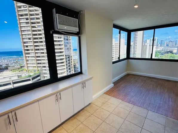 343 Hobron Ln, Honolulu, HI