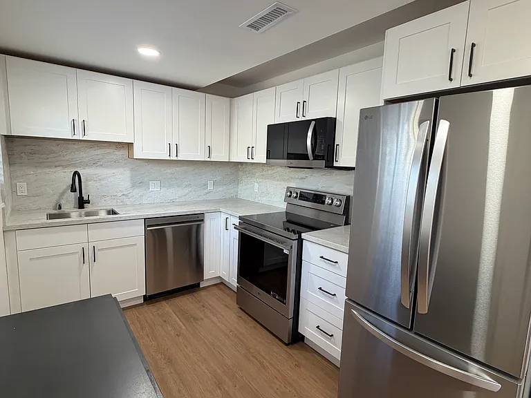 385 Irwin St #385A — Photo 9