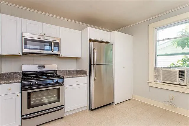 2 bed, 1.0 bath, 1100 sqft, $1,900 — Photo 4