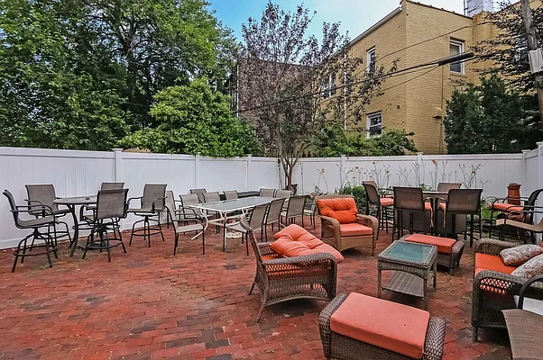 Sold by Fillmore | media 4