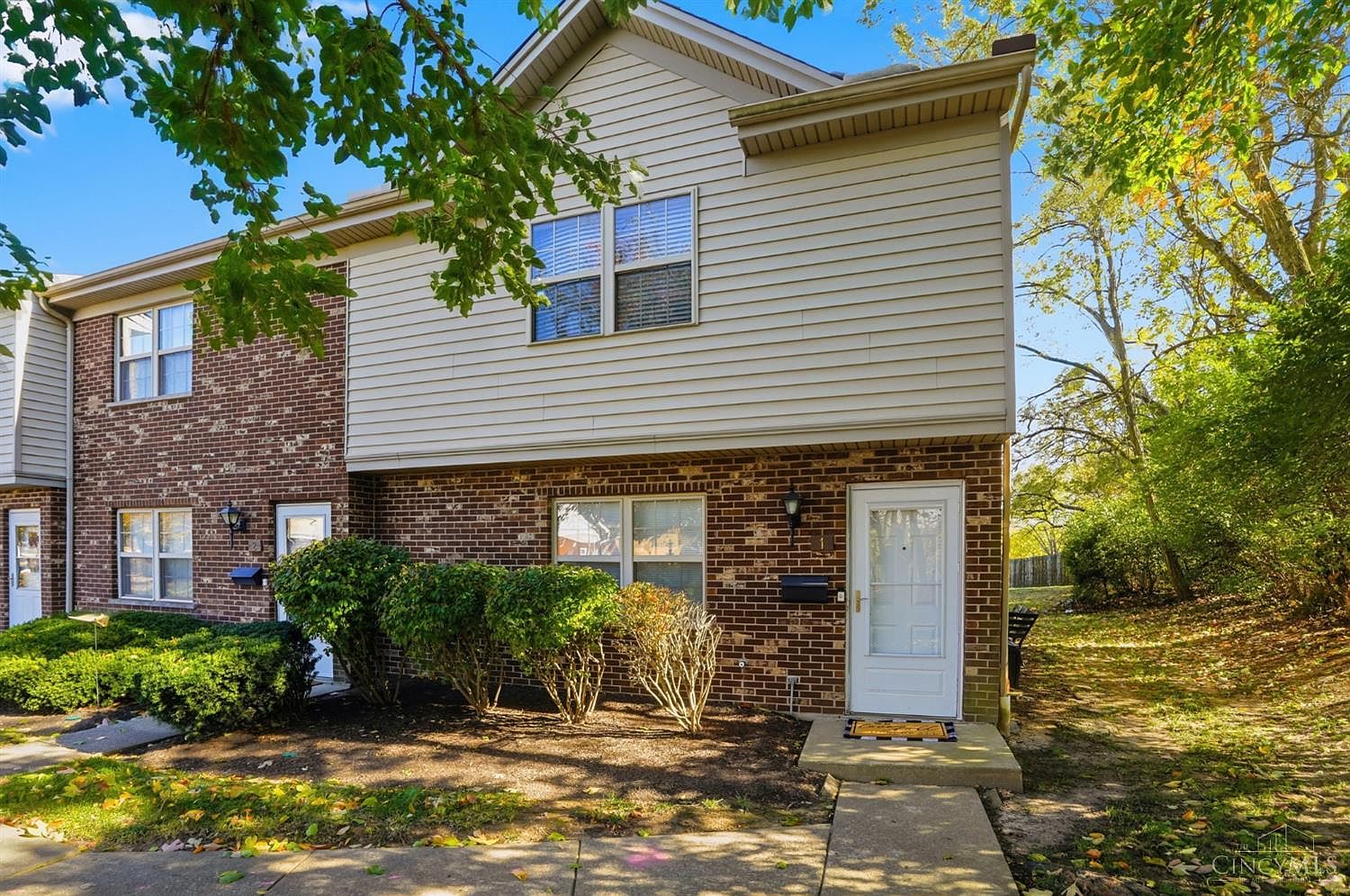 5654 Cheviot Rd Unit 1, Cincinnati, OH 45247 | Zillow