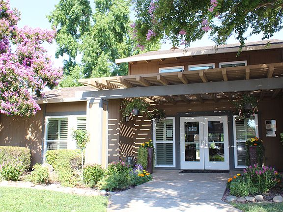 Gold Ridge Leasing Office