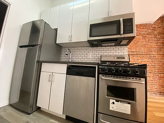 Rented by Corcoran | media 5