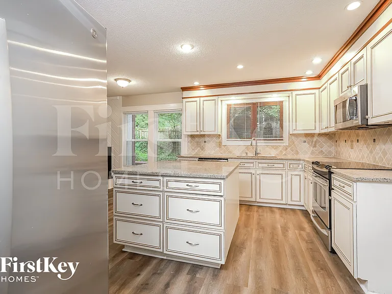 8832 Belhaven Ct — Photo 5