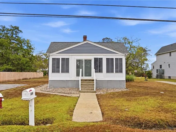 104 Messick Rd, Poquoson, VA 23662