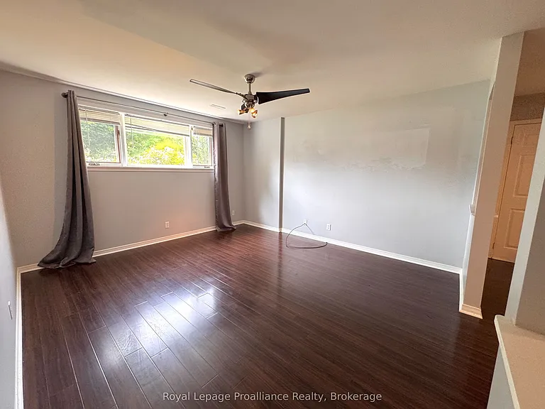 28 Oak Ridge Blvd — Photo 6