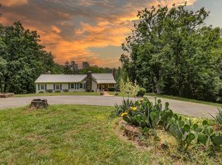 820 Pacoman Rd, Evington, VA 24550