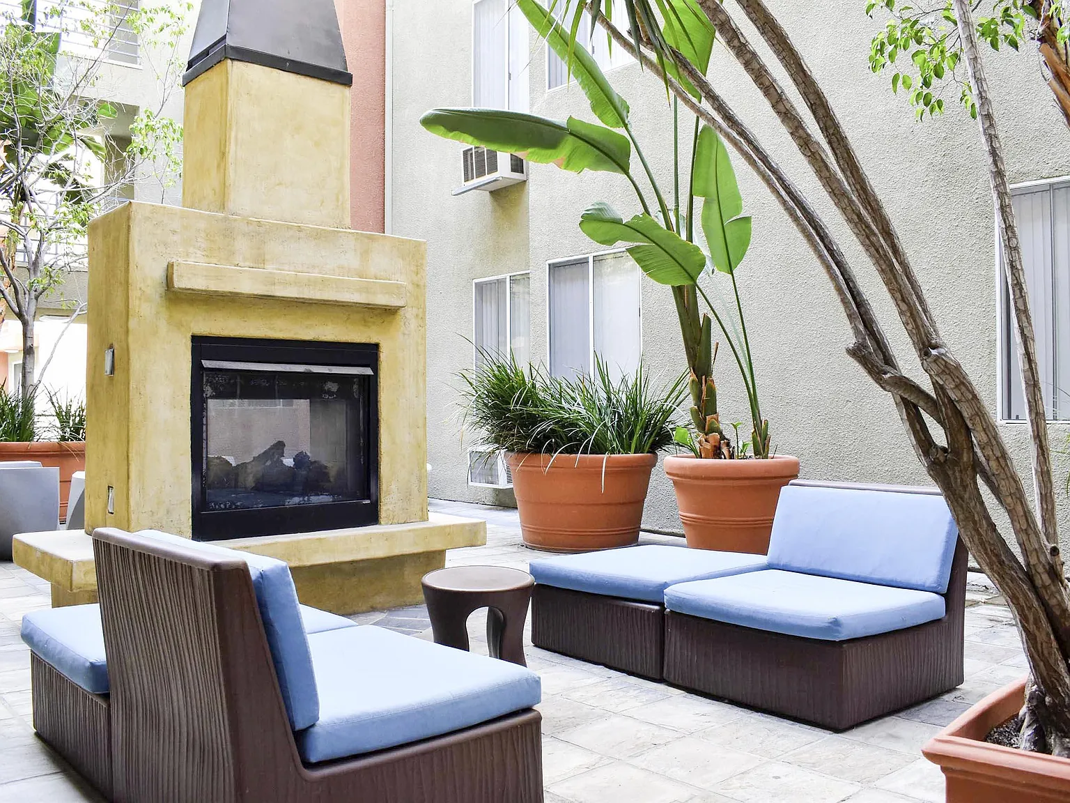 Hollywood Place — Photo 4
