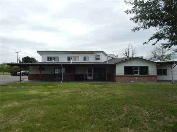 2212 S 48th St W, Billings, MT 59106