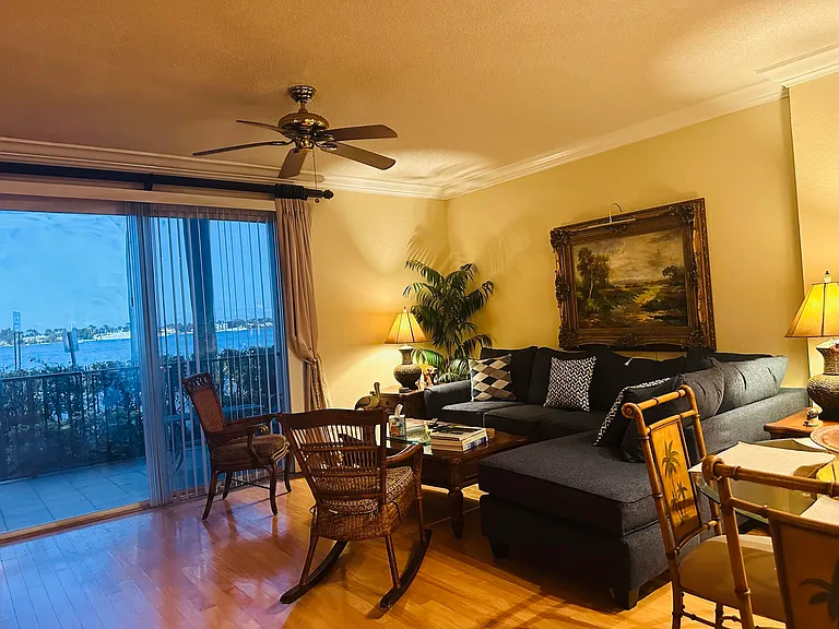 1801 N Flagler Dr #101 — Photo 8