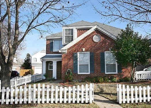 1st image of 4013 Hedgerow Dr