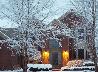 547 Bedlington Dr, Rochester Hills, MI 48307