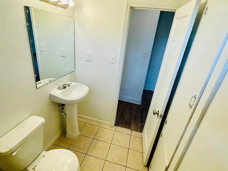 1745 Rivercrest St — Photo 10