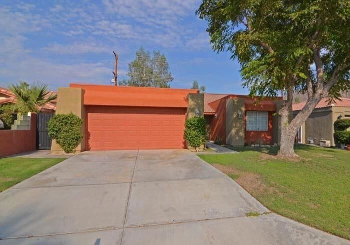 1st image of 51830 Avenida Navarro
