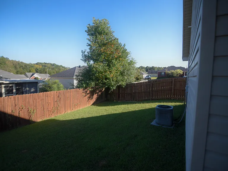 2506 Redwood St — Photo 27