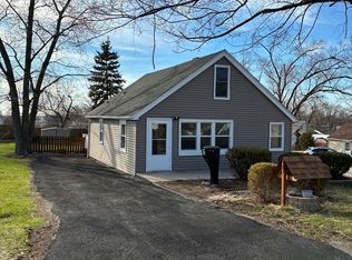 621 Mohawk St, Joliet, IL 60432