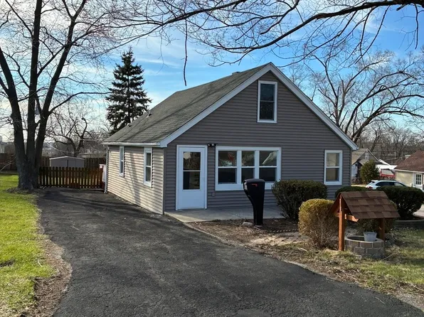 621 Mohawk St, Joliet, IL 60432