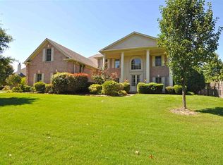 1926 Coors Creek Dr, Collierville, TN 38017