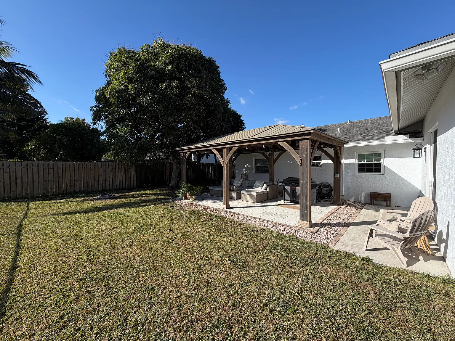 3 bed, 1500 sqft, $3,500 — Photo 2