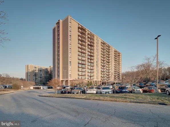 6100 Westchester Park Dr APT 806, College Park, MD 20740