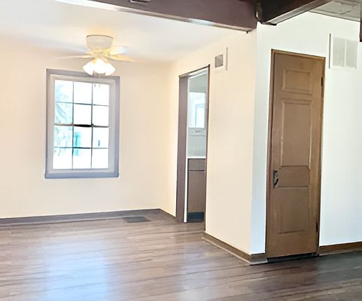 4th image of 5586 Azalea Ct