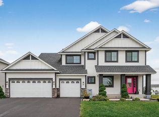 5366 Pine Island Rd, Woodbury, MN 55129