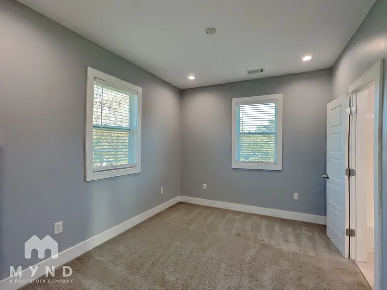 629 Windsor St SW — Photo 13