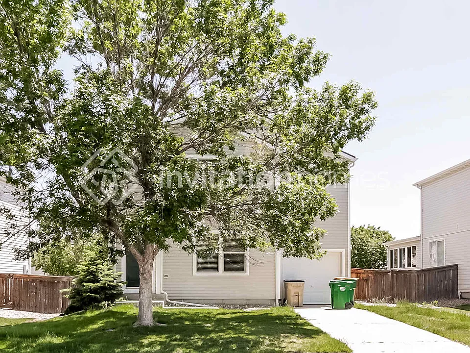 1320 Bluebird St
