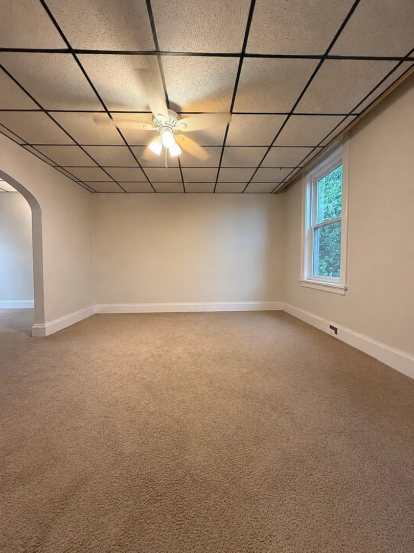 Spacious 3-Bedroom Rental 217 W. Water St., Unit #3, Middletown — Photo 2