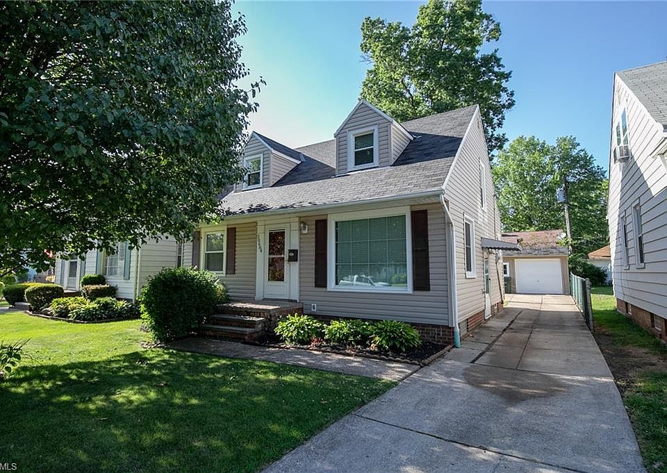1st image of 20684 Stanford Ave