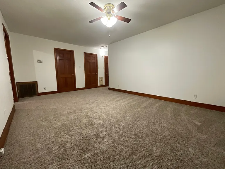 2115 Brookhurst St — Photo 13