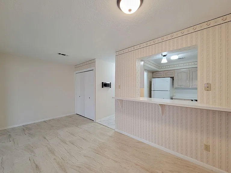 1815 Country Village Blvd — Photo 23