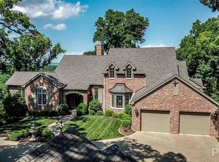 5504 N Prospect Rd, Peoria Heights, IL 61616