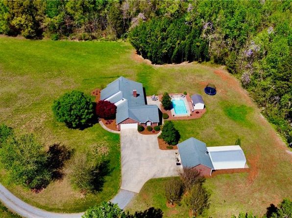 4141 Parks Rd, Lexington, NC 27292