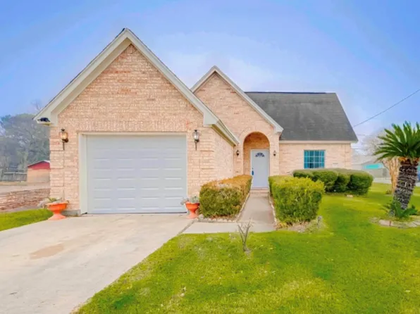 531 S 2nd St, La Porte, TX 77571