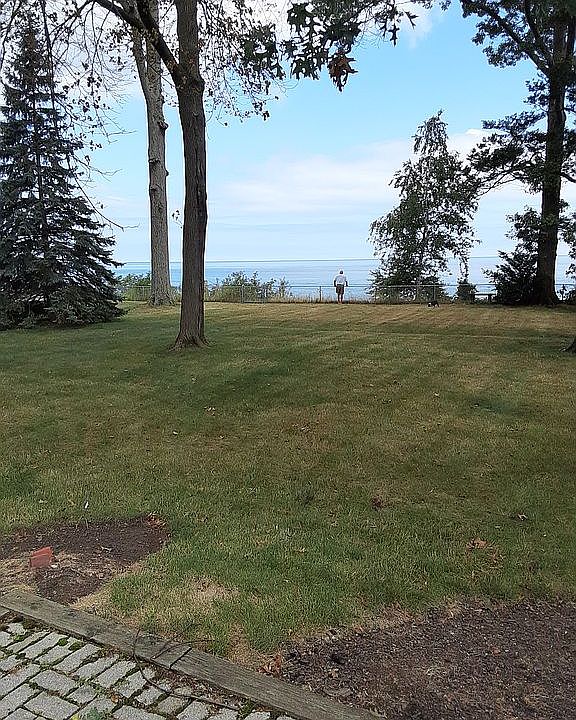 2nd image of 25170 Lake Rd