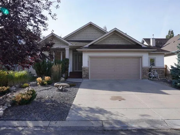 611 Cavendish Beach Bay, Chestermere, AB T1X 1H9