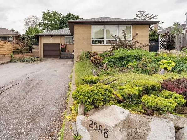 2588 Lundigan Dr #Basement, Mississauga, ON L5J 3W1